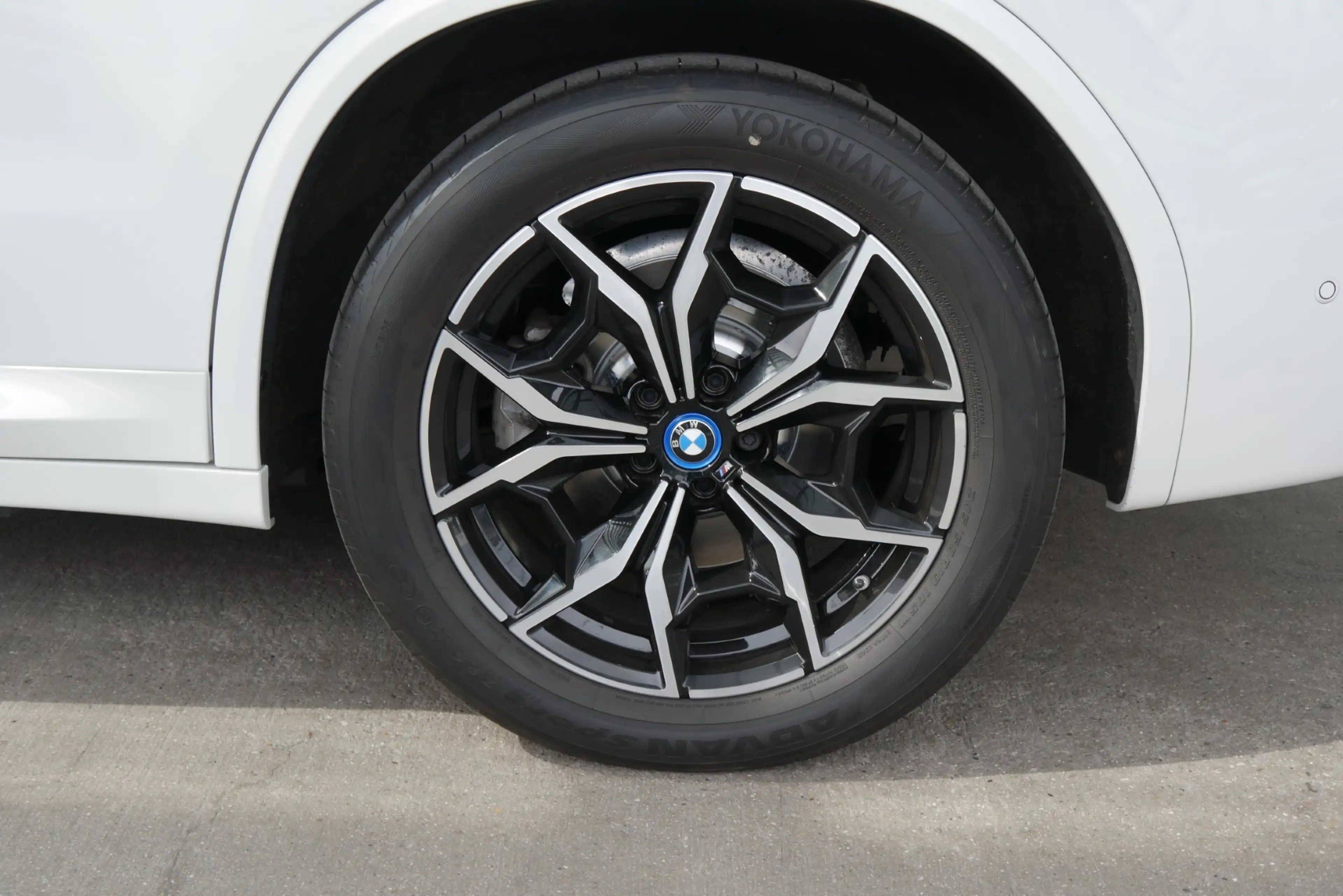 BMW X3 xDrive30e *M-Paket/AHK/Laser/Driving Assistant/HUD/Innovationspaket* — photo 4