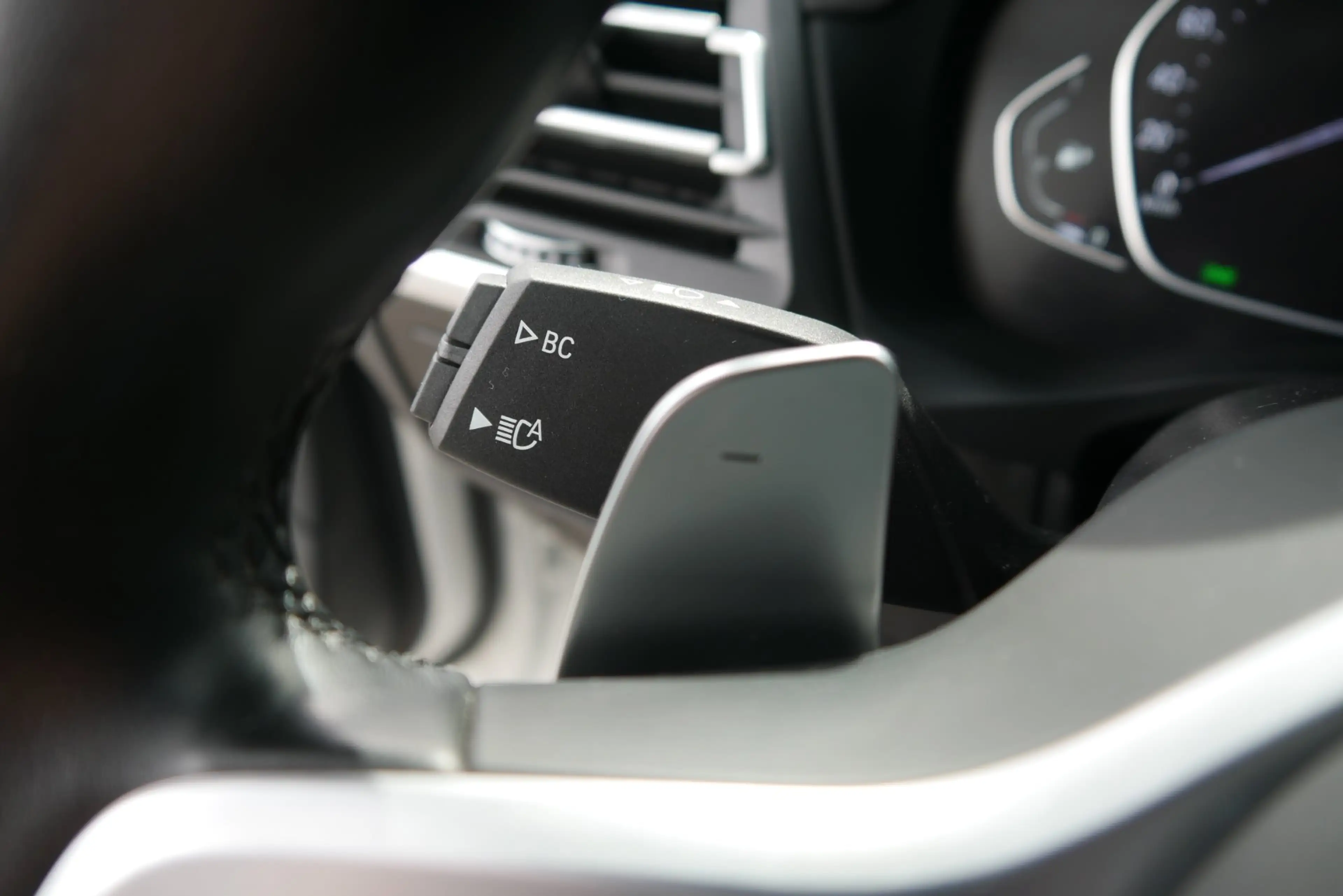 BMW X3 xDrive30e *M-Paket/AHK/Laser/Driving Assistant/HUD/Innovationspaket* — photo 14