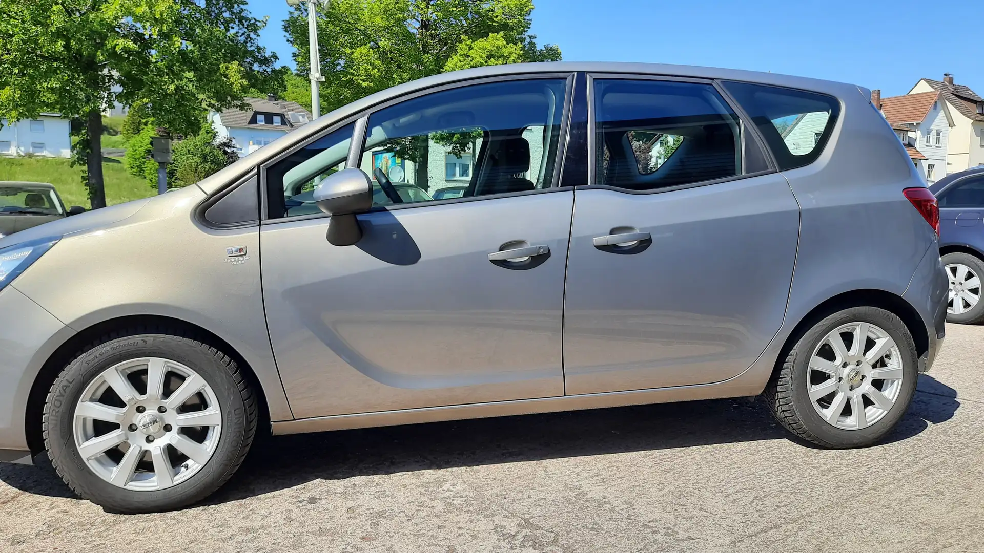 Opel Meriva Style, TÜV+Öl Service NEU, AHK, PDC, Klima Gris - 2