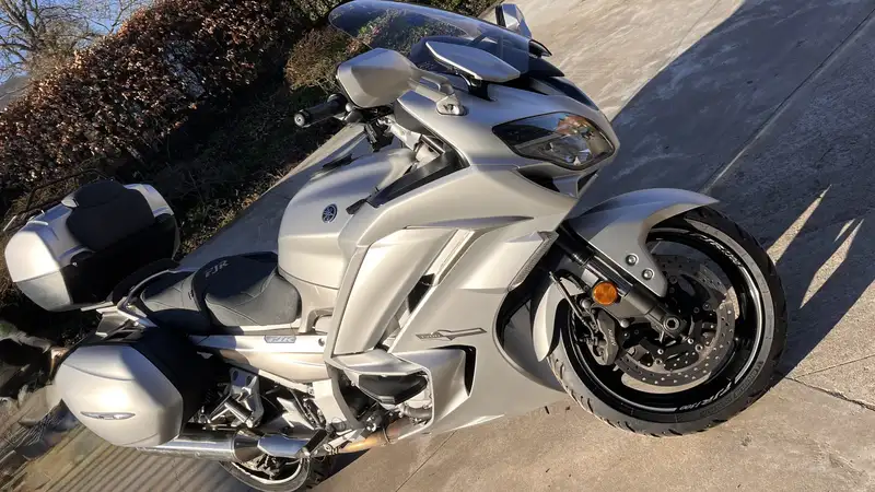 Yamaha FJR 1300 - foto 3