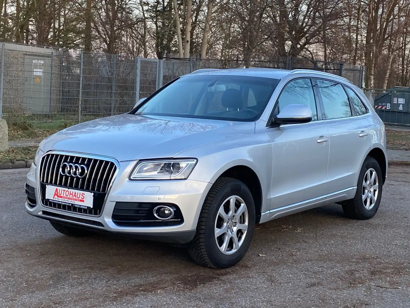 Audi Q5 2.0 TFSI 165 kW quattro Silber - 1