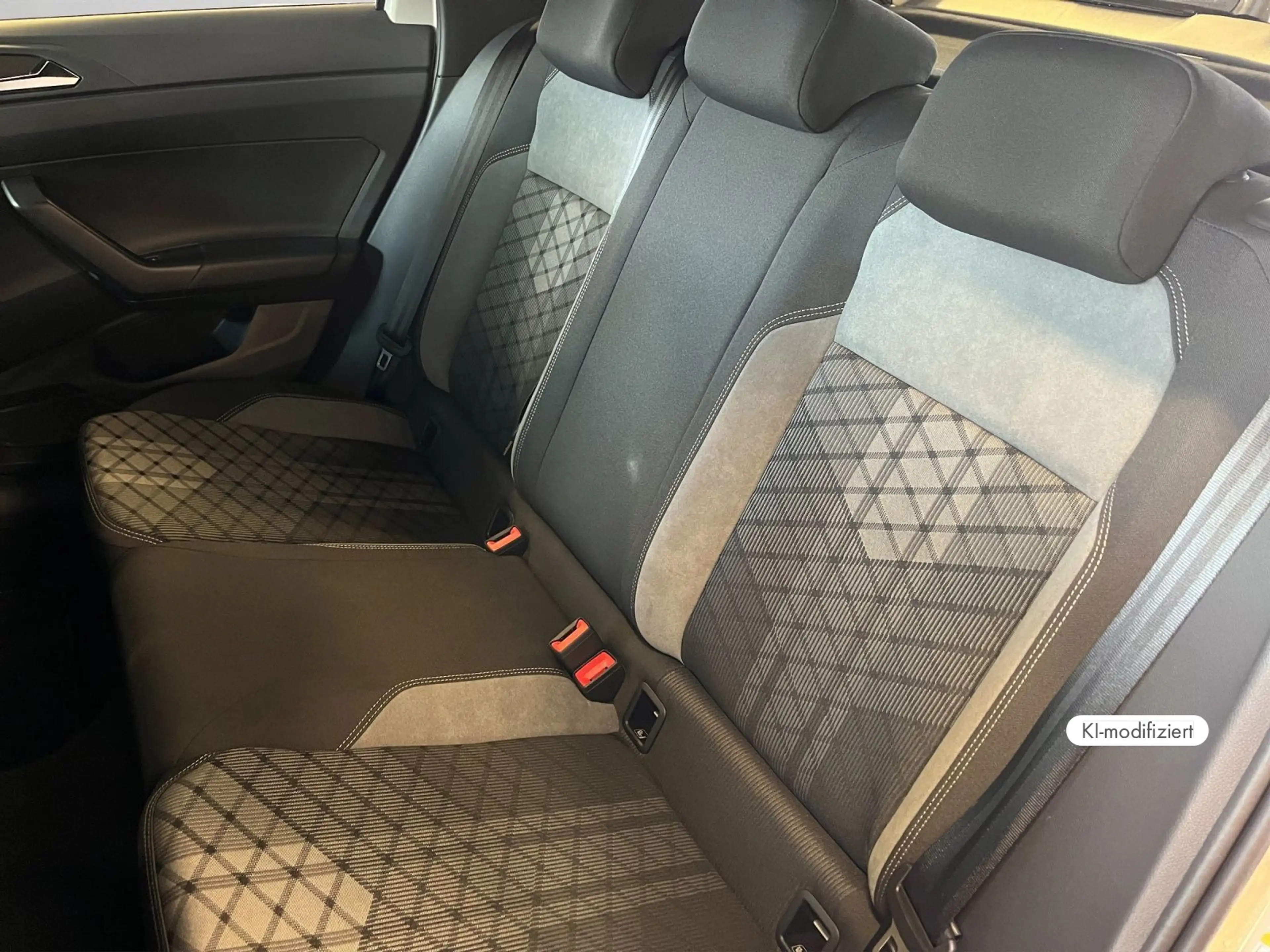 Volkswagen Taigo R-Line Black Style AHK Rückfahrkamera 115P — photo 3
