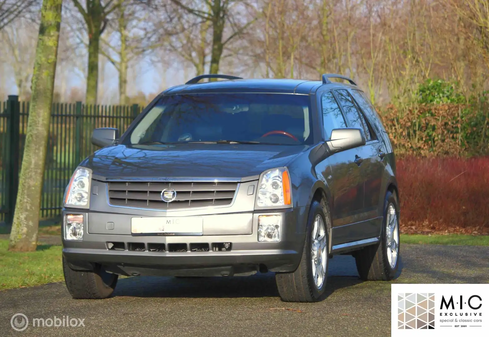 Cadillac SRX 4.6 Sport Luxury | 72.000 km | Inruil welkom! Grijs - 1
