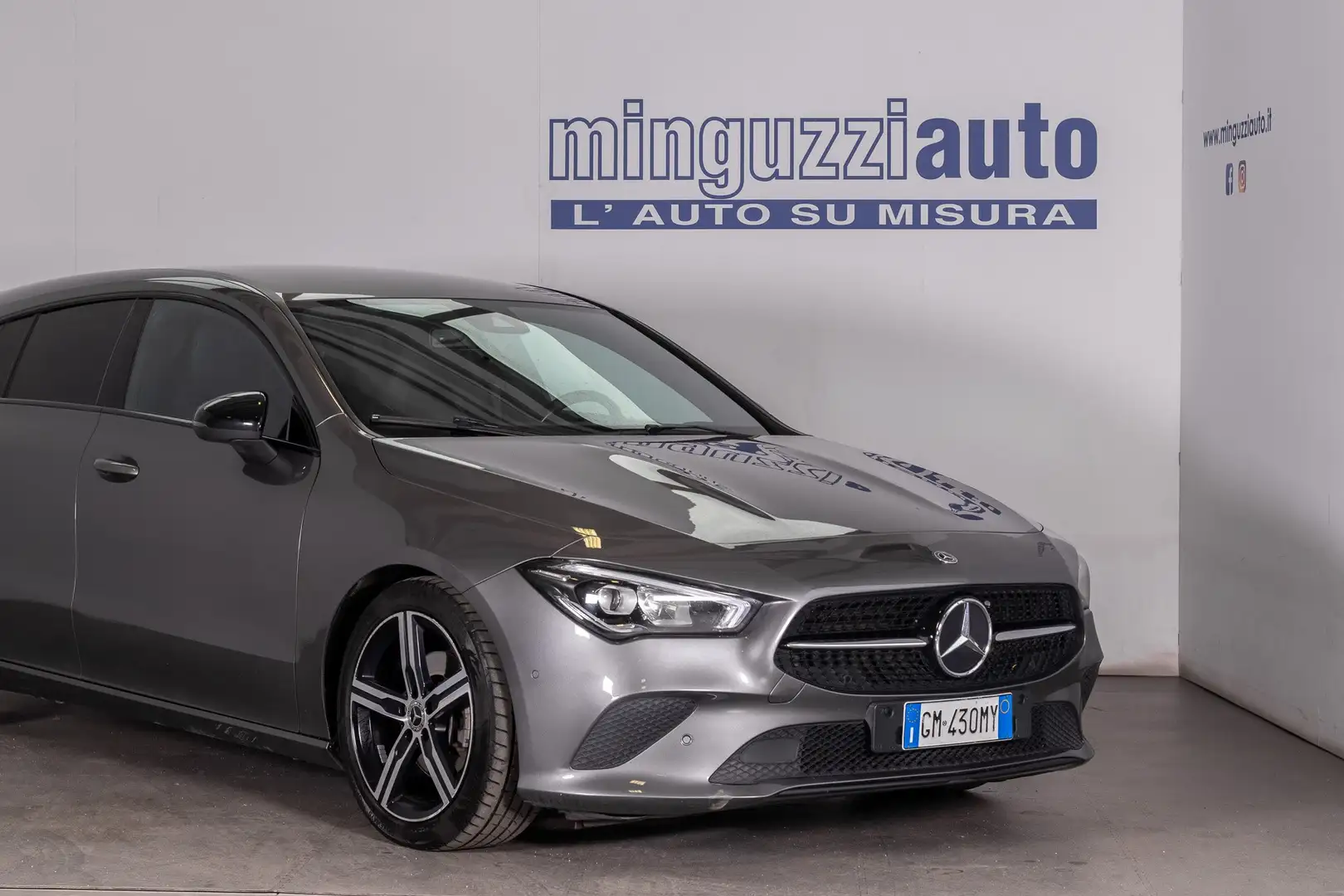 Mercedes-Benz CLA 200 d Shooting Brake auto 150cv Gris - 2