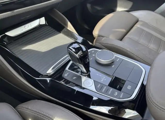 BMW X4 view 8