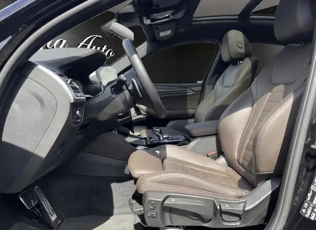 BMW X4 view 3