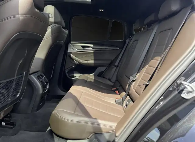 BMW X4 view 5