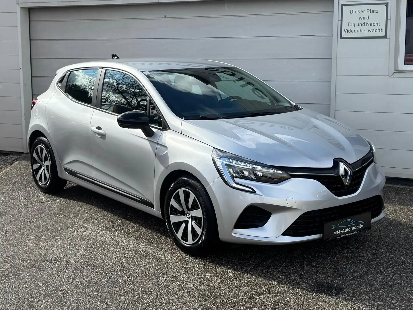 Renault Clio Equilibre*LED*PDC*NAVI*TEMPOMAT*uvm Silber - 1