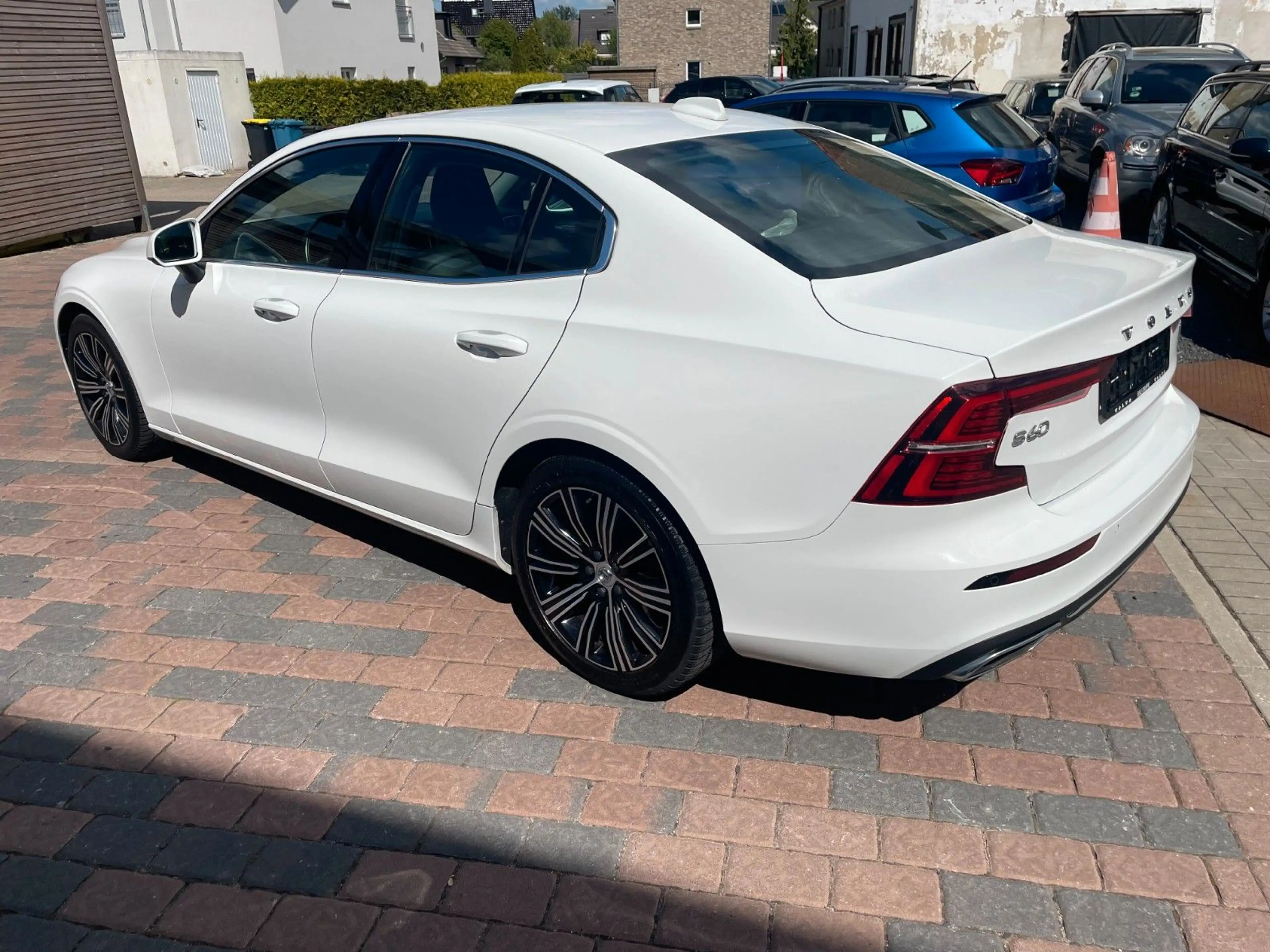 Volvo S60 B4 Inscription NAVI, Leder, DAB, — photo 4