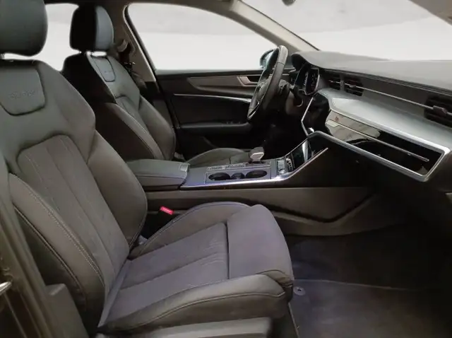 Audi A6 view 10