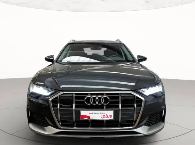 Audi A6 view 4