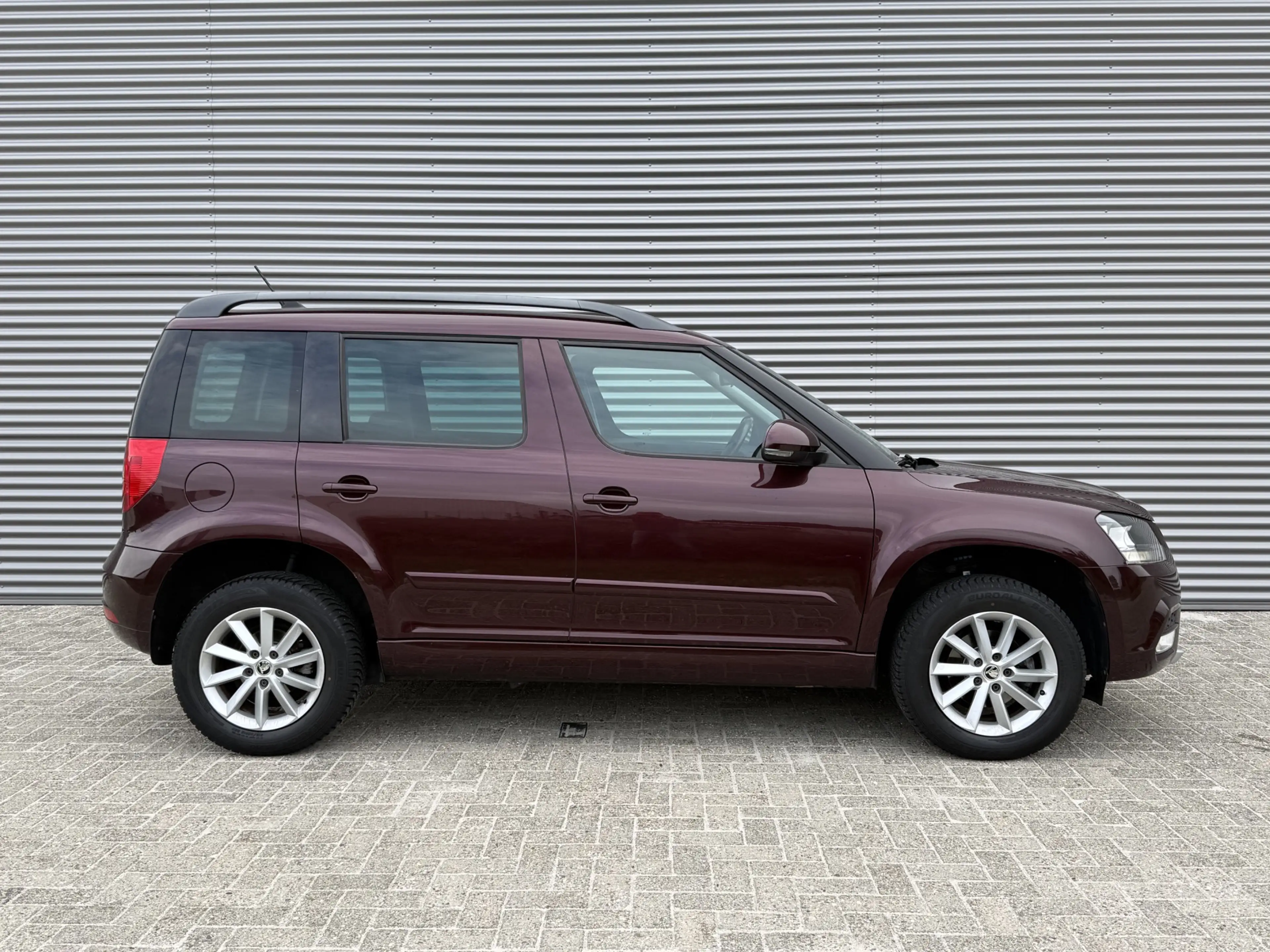 Skoda Yeti 1.2 TSI Ambition | Automaat | Camera | Trekhaak | — photo 4