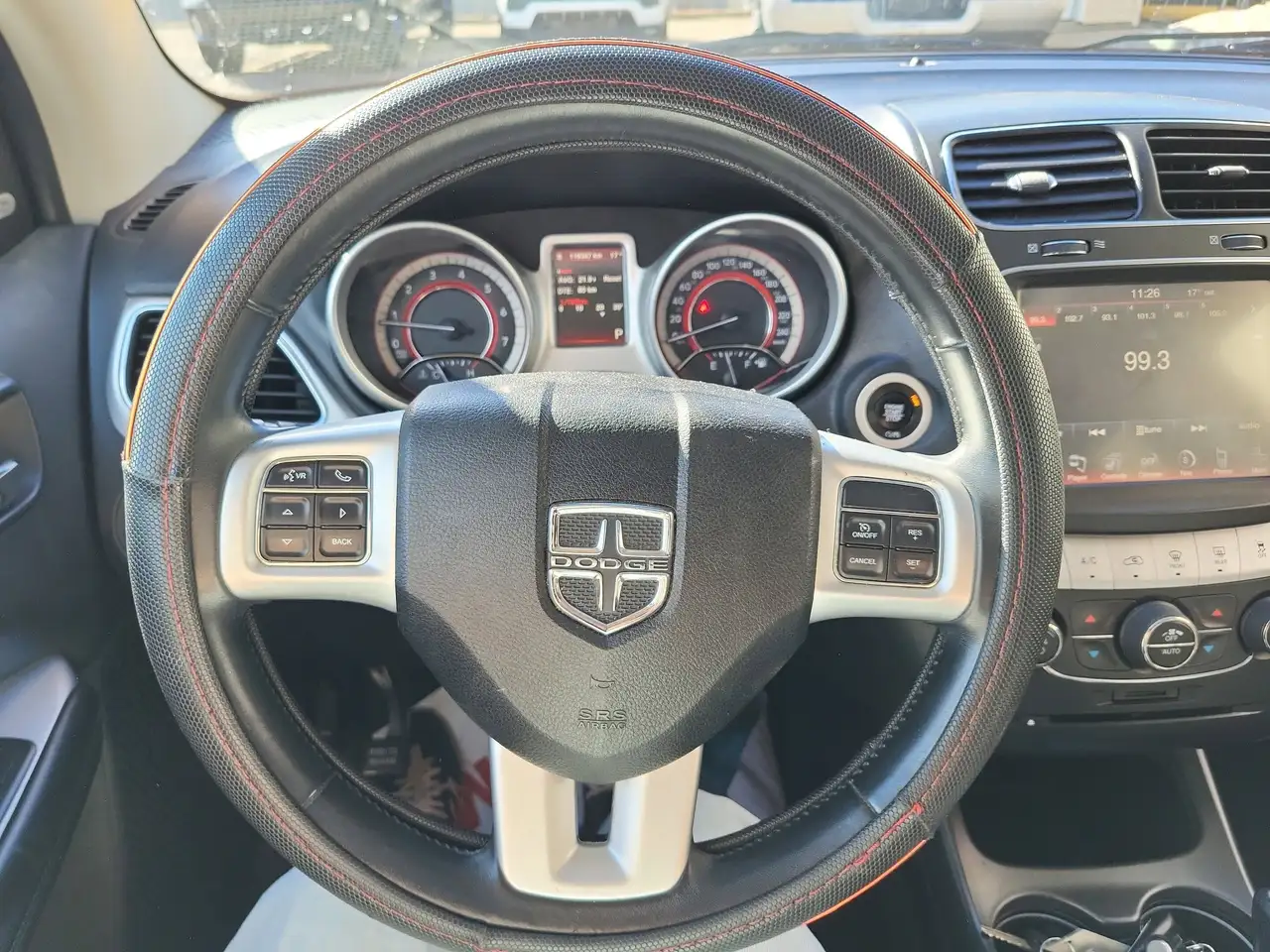 Dodge Journey снимка Dodge Journey