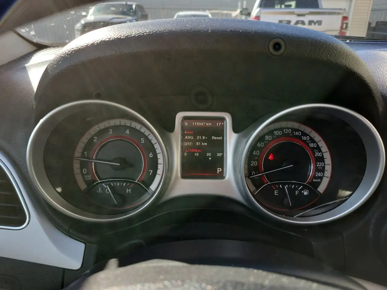Dodge Journey снимка Dodge Journey