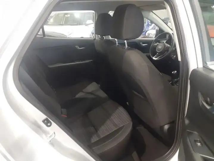 Kia Stonic 2019, foto 11