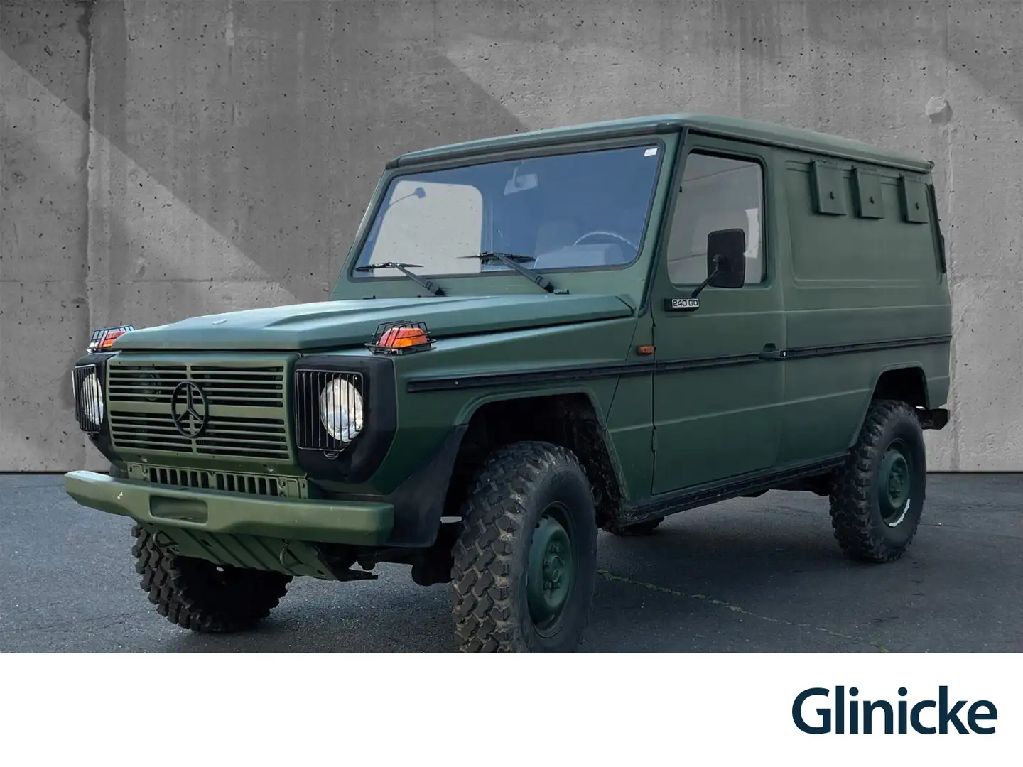 Mercedes-Benz 240 GD 240 Grün - 1