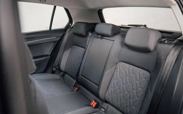 Volkswagen Golf view 8
