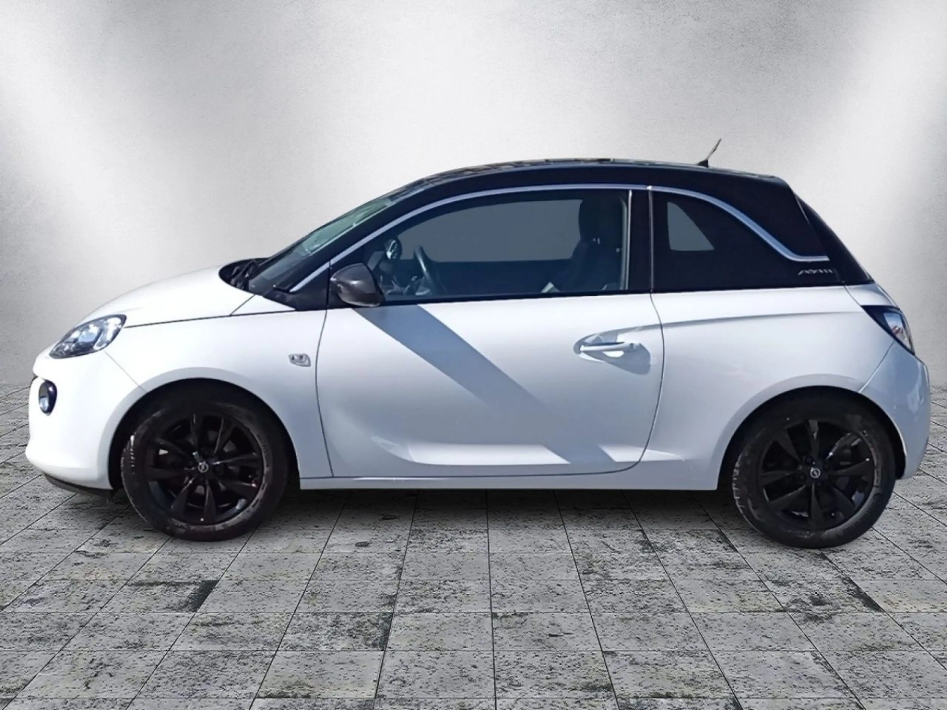 Opel Adam *Snoopy Edition* — photo 3