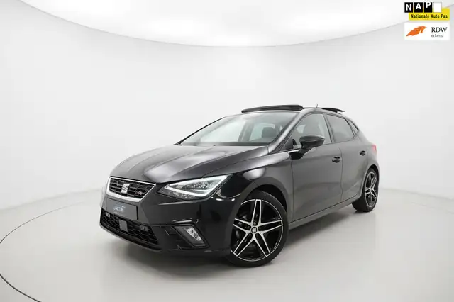 SEAT Ibiza 1.0 TSI FR PANO LED KEYLESS NAVI CAMERA ACC SFEER