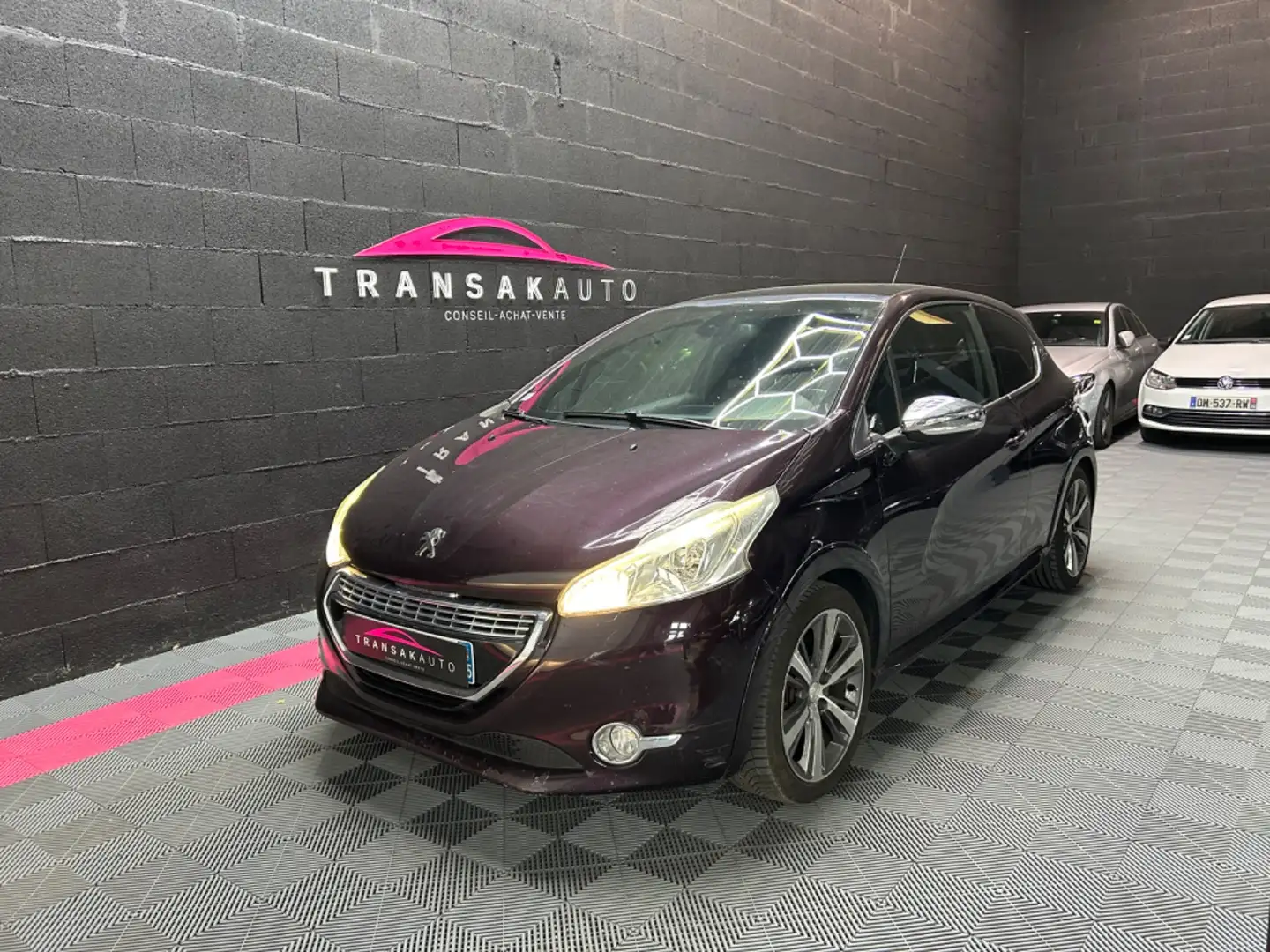 Peugeot 208 XY Braun - 1
