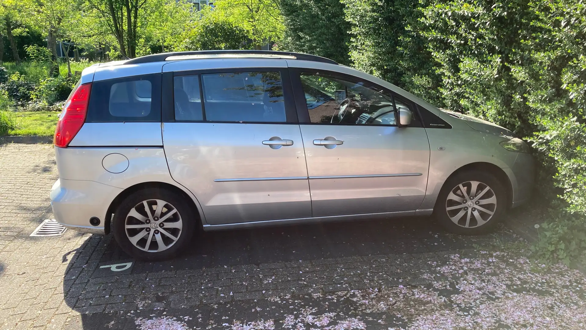 Mazda 5 5 1.8 Luxury Edition Srebrny - 1