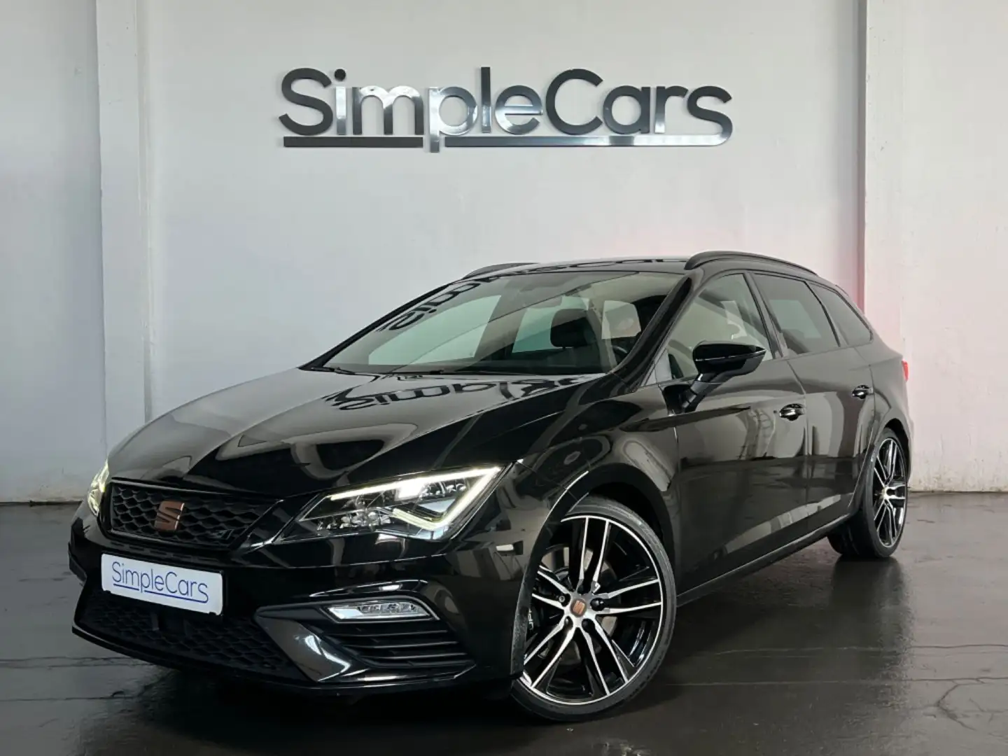 SEAT Leon ST Cupra 300 4Drive Schwarz - 1