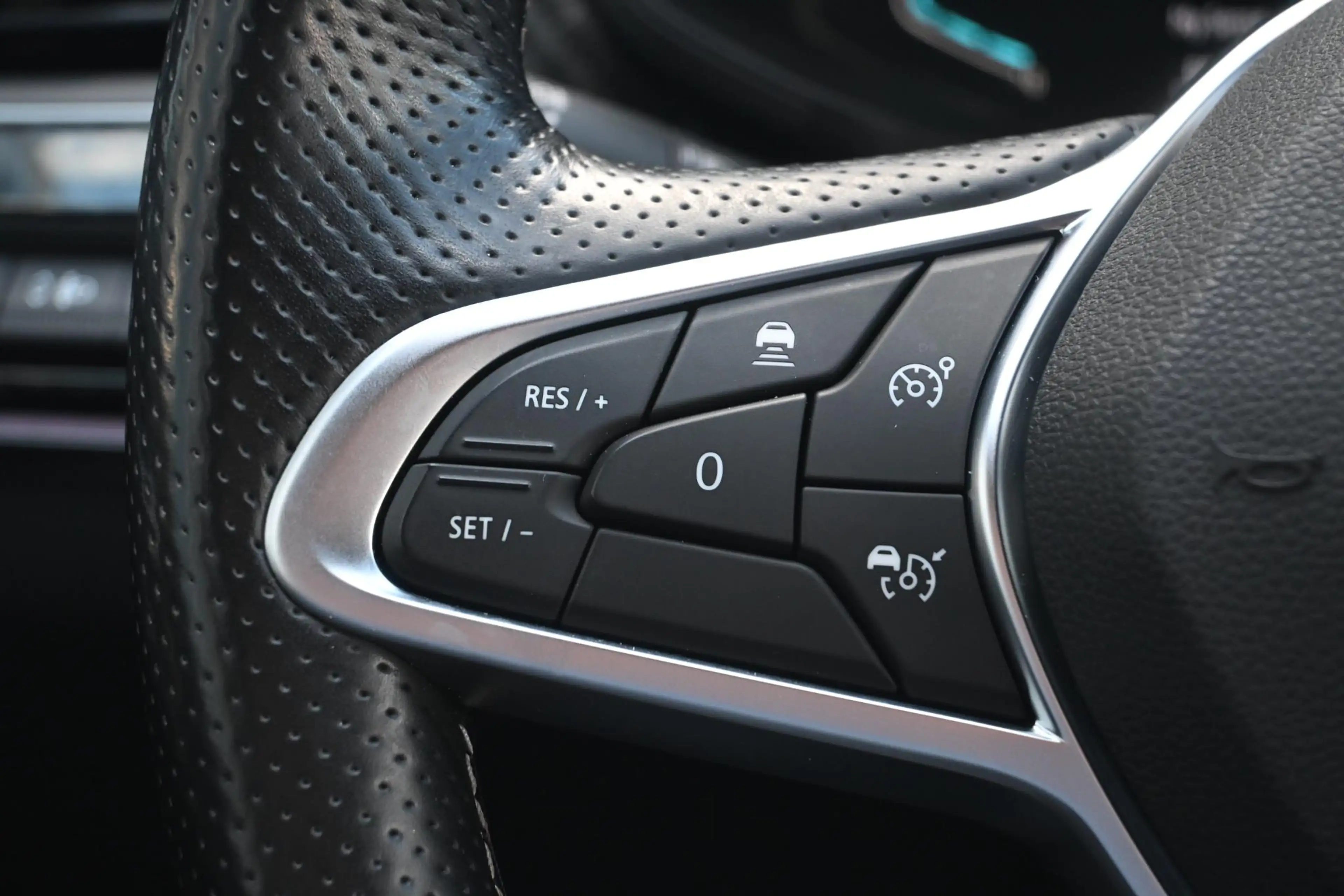 Renault Arkana E-Tech Hybrid 145 R.S. Line | ADAPT. CRUISE CONTRO — photo 17