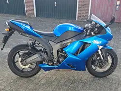 Acheter des moto Kawasaki Ninja ZX-6R Bleu d'occasion sur AutoScout24