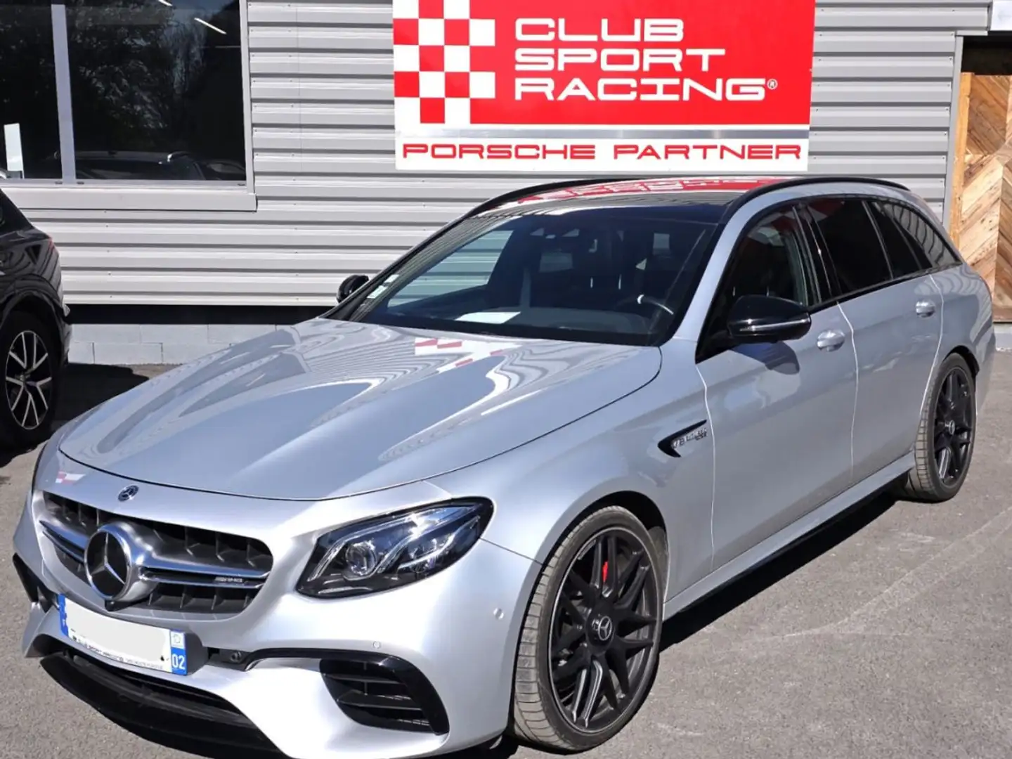Mercedes-Benz E 63 AMG E63S AMG 612CV Серый - 1