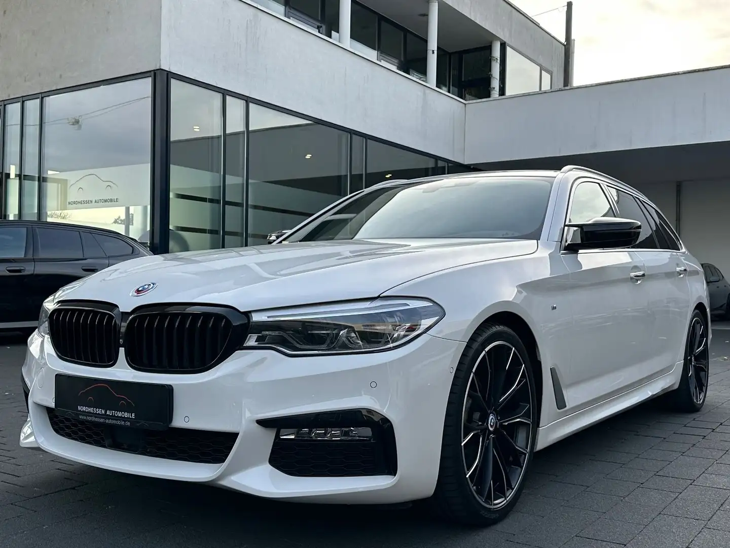 BMW 520 d Touring M Sport | 360° | Head-Up | 20" Weiß - 1