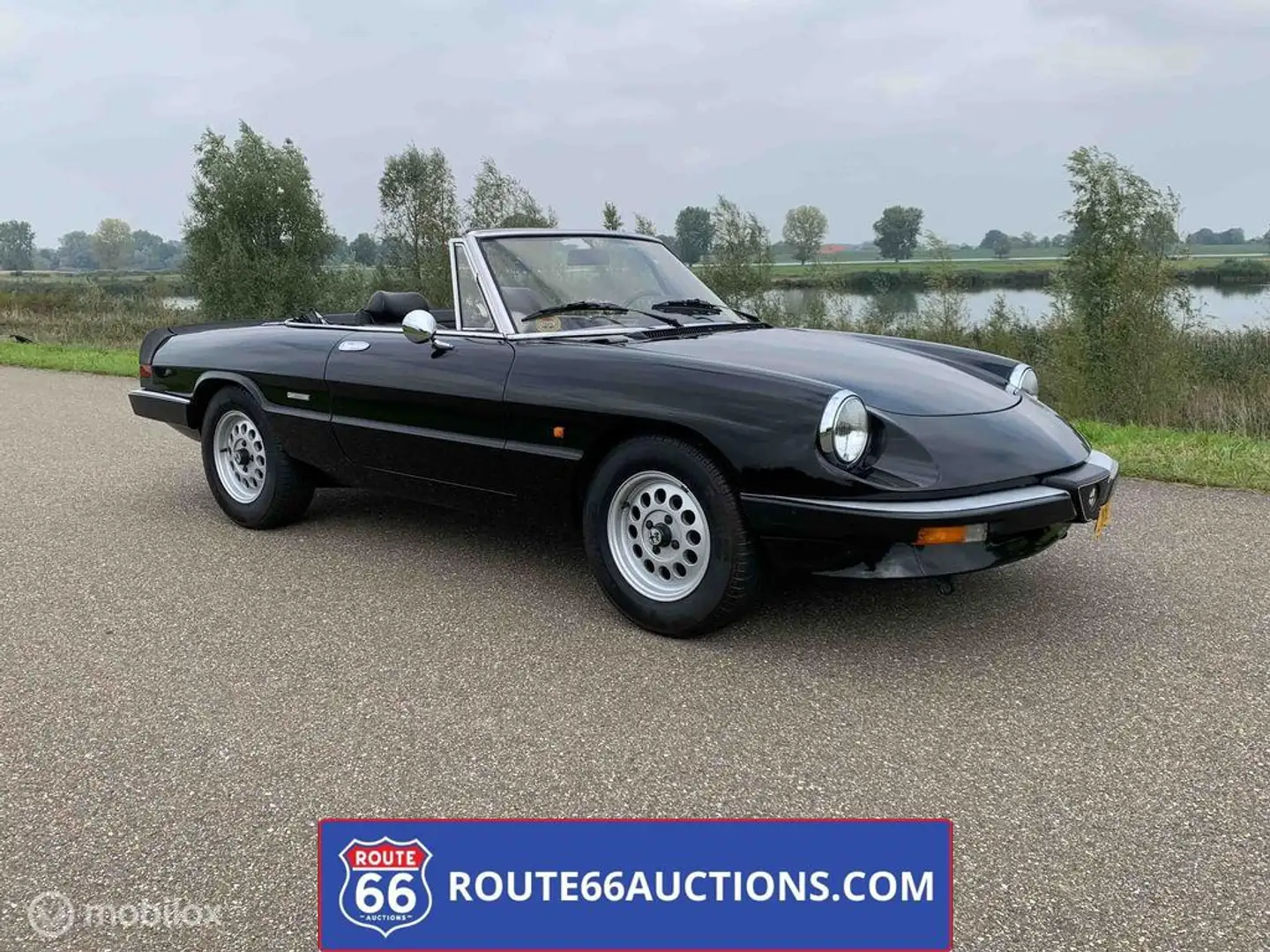 Alfa Romeo Spider | 1986 | Route 66 Auctions Zwart - 1
