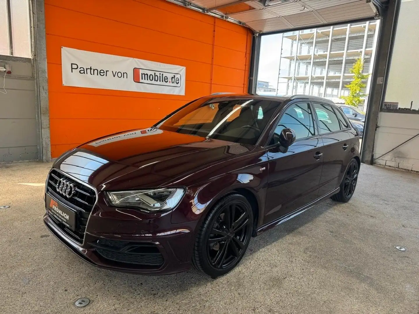 Audi A3 Sportback 1.4 TFSI S line Sportpaket Navi LED Rot - 1