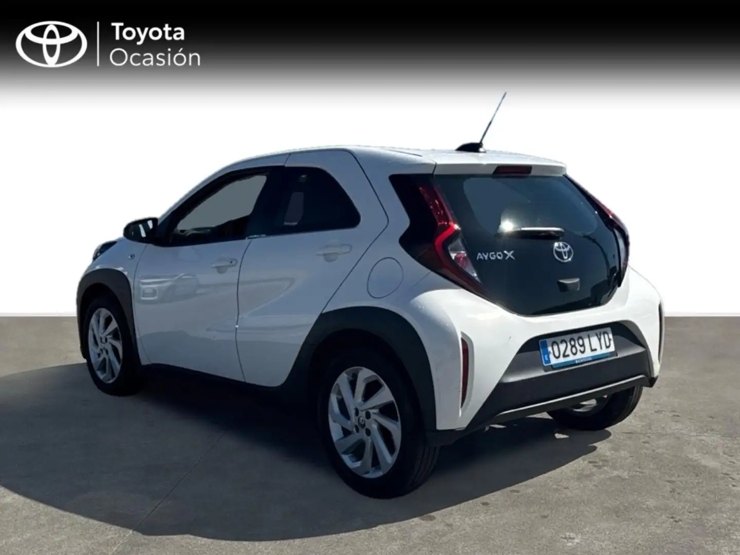 Toyota Aygo 70 x-play Blanco - 2