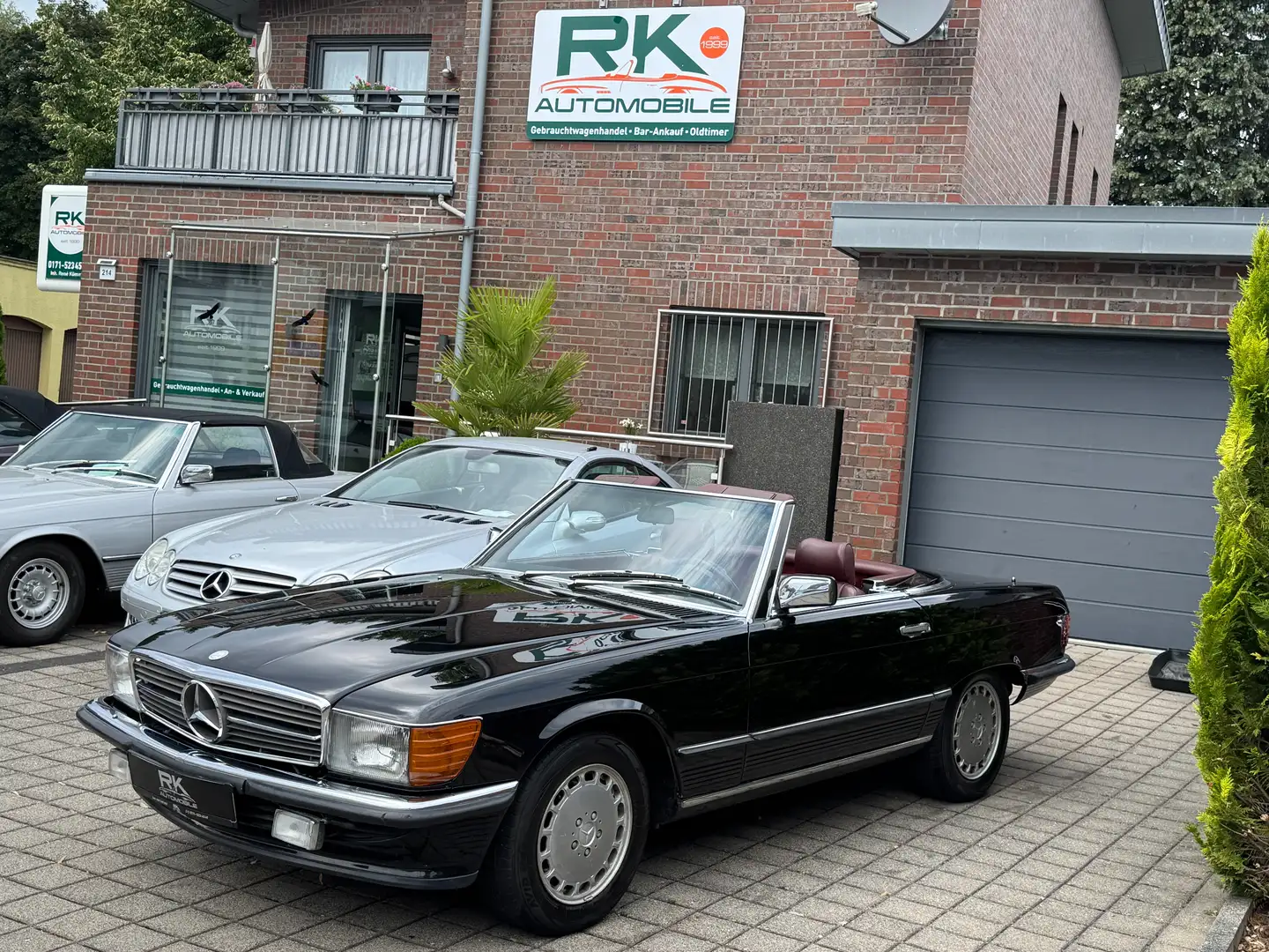Mercedes-Benz 560 SL Roadster Czarny - 1