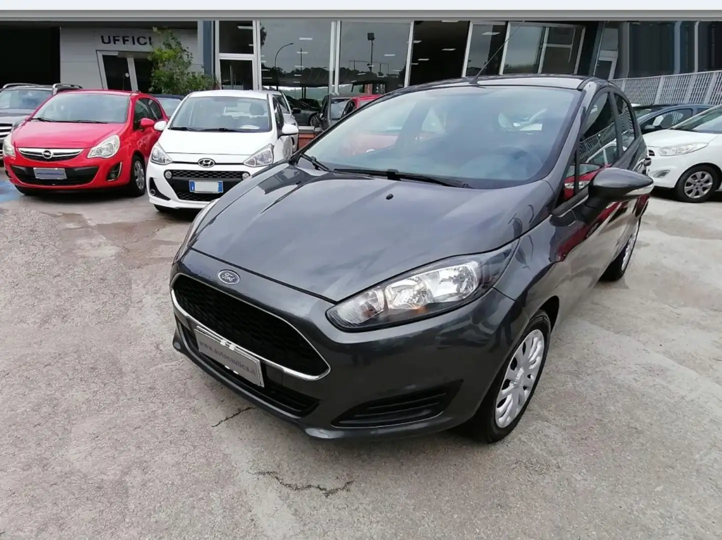 Ford Fiesta 1.5 TDCi 75cv 5 PORTE BUSINESS Gris - 1