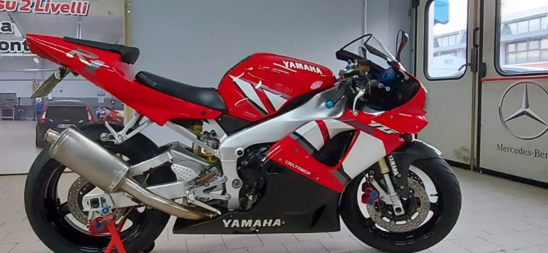 Yamaha FZR 1000 Rosso - 1