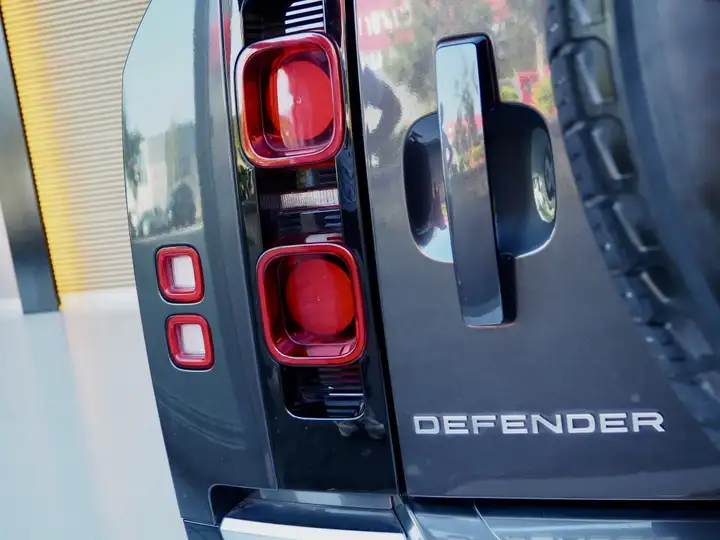 Land Rover Defender 2024, foto 12