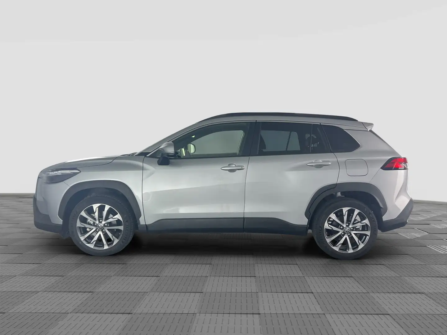 Toyota Corolla Cross Cross 1.8 Hybrid 140 CV E-CVT Lounge Argento - 2