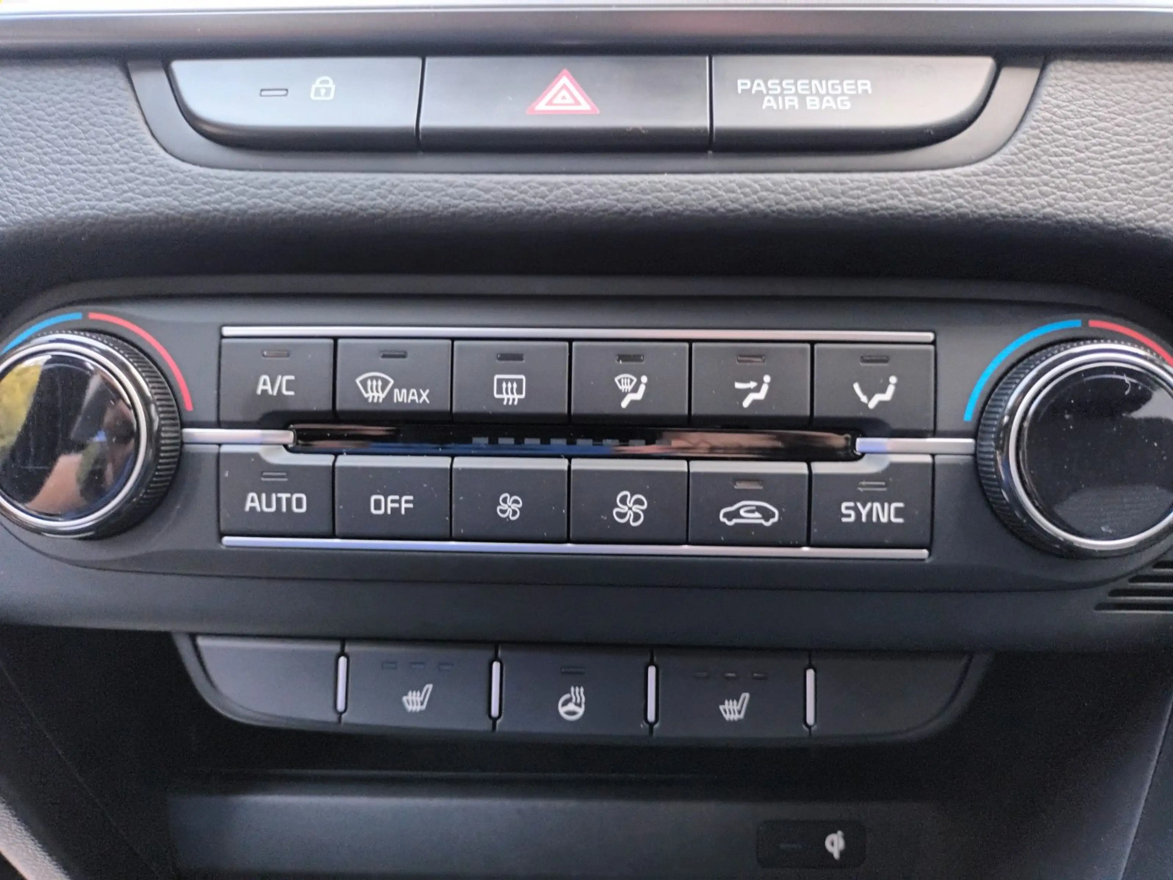 Kia Ceed SW / cee'd SW CEED SPORTWAGON 1.5T-GDI TOP AUT+NAVI+LED+KAMERA — photo 9