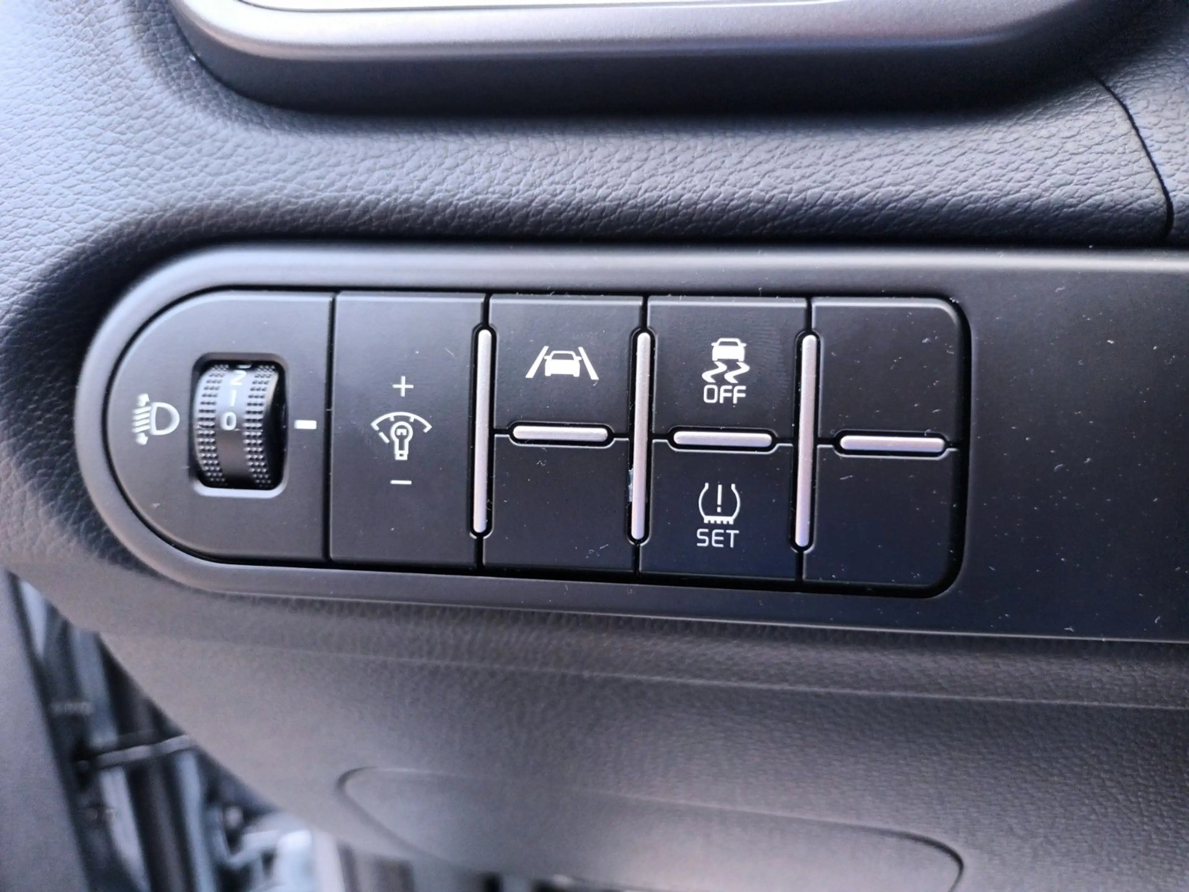 Kia Ceed SW / cee'd SW CEED SPORTWAGON 1.5T-GDI TOP AUT+NAVI+LED+KAMERA — photo 7