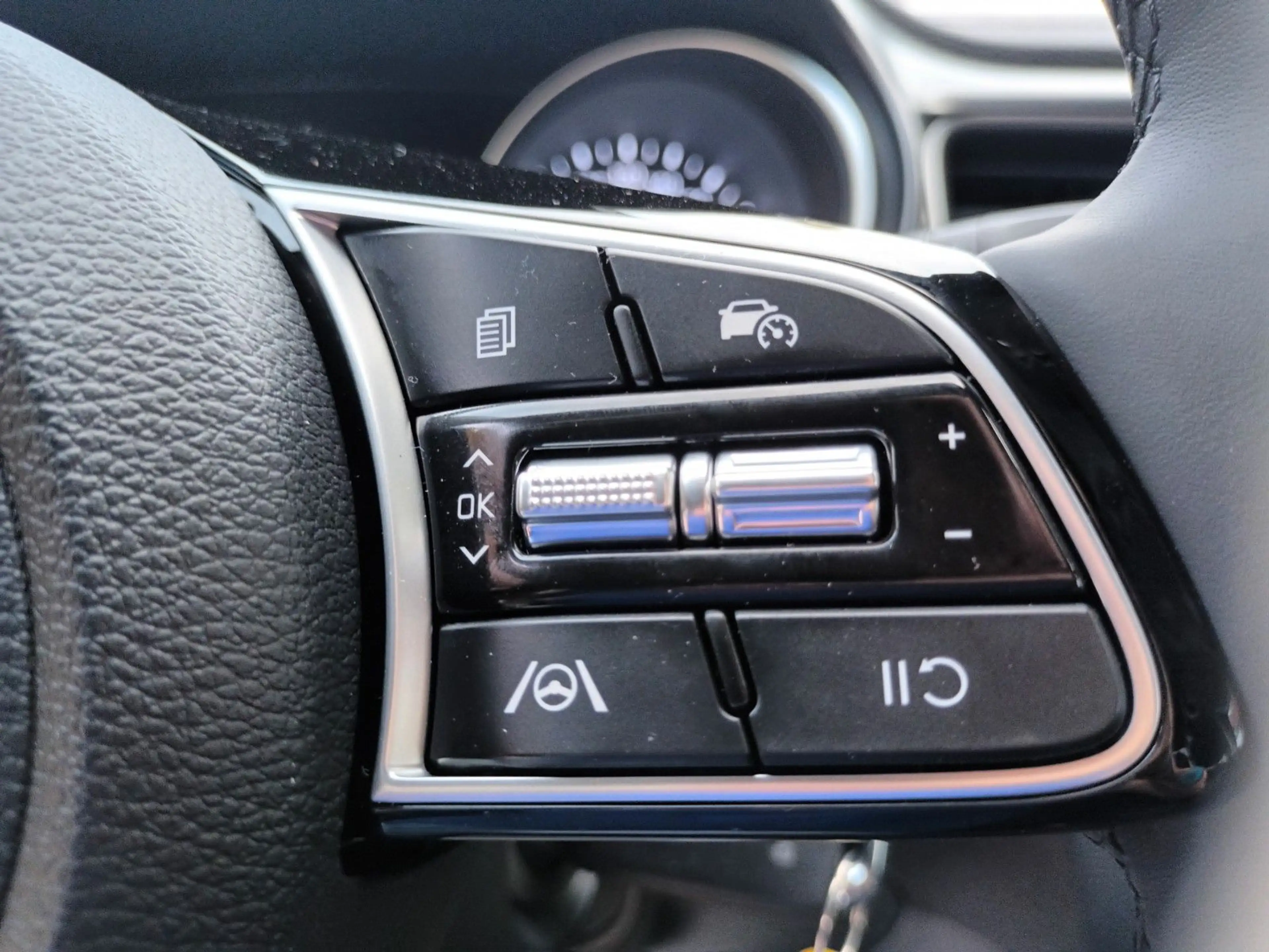 Kia Ceed SW / cee'd SW CEED SPORTWAGON 1.5T-GDI TOP AUT+NAVI+LED+KAMERA — photo 14