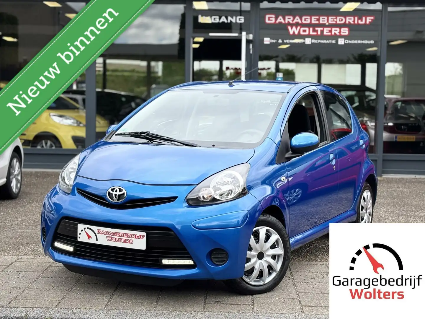 Toyota Aygo 1.0 VVT-i Dynamic Blue AIRCO 5DRS NW APK Blauw - 1