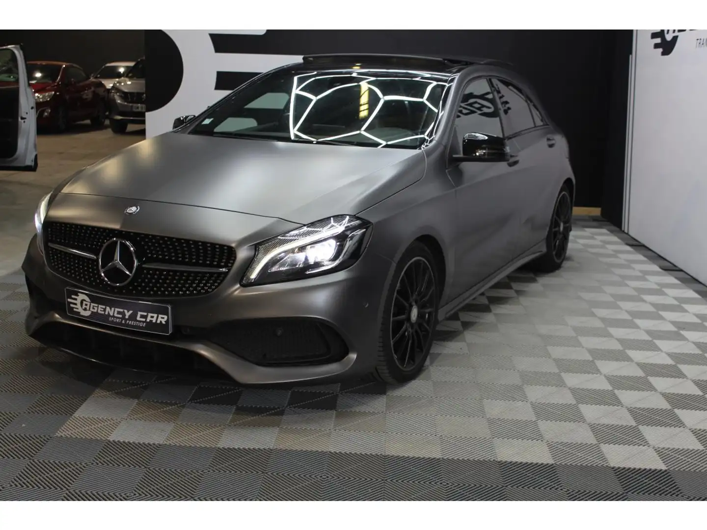 Mercedes-Benz A 220 A 220 d - BV 7G-DCT Fascination pack AMG Gris - 2