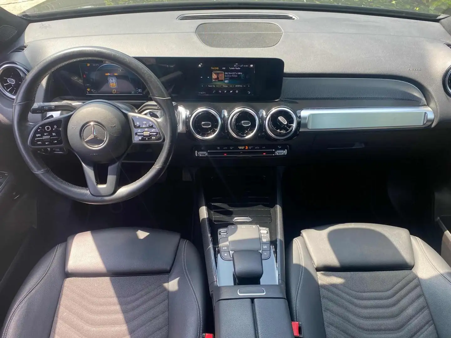 Mercedes-Benz GLB 200 PELLE AUTOM SOLO 57000 KM IVA ESPOSTA TAGLIANDATA Nero - 2