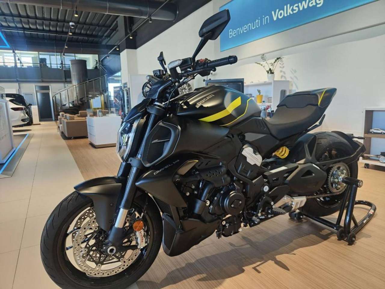 Ducati Others Diavel V4 BLACK ROADSTER MY2026