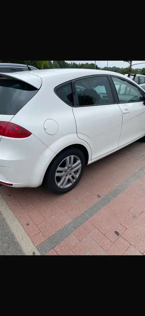 SEAT Leon Leon 1.6 CR TDi E-Ecomotive Reference DPF Blanc - 2