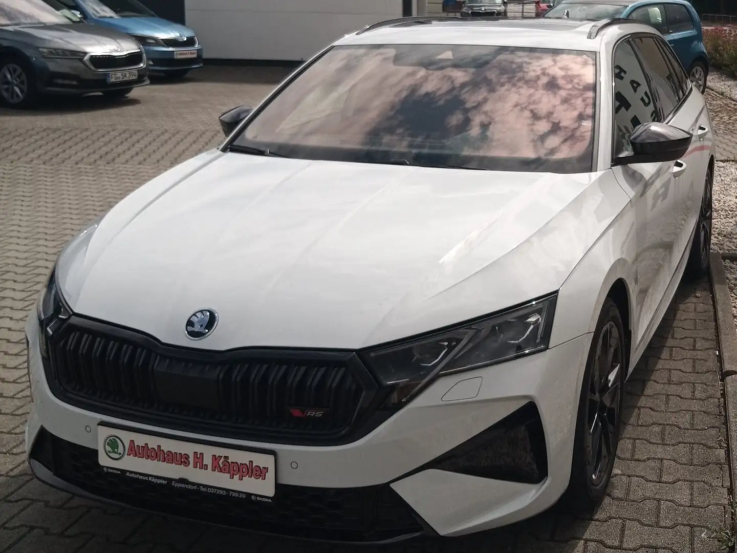 Skoda Octavia Combi 2.0 TSI RS 195 kW 7G DSG+ 5J G /100.000 km Weiß - 1