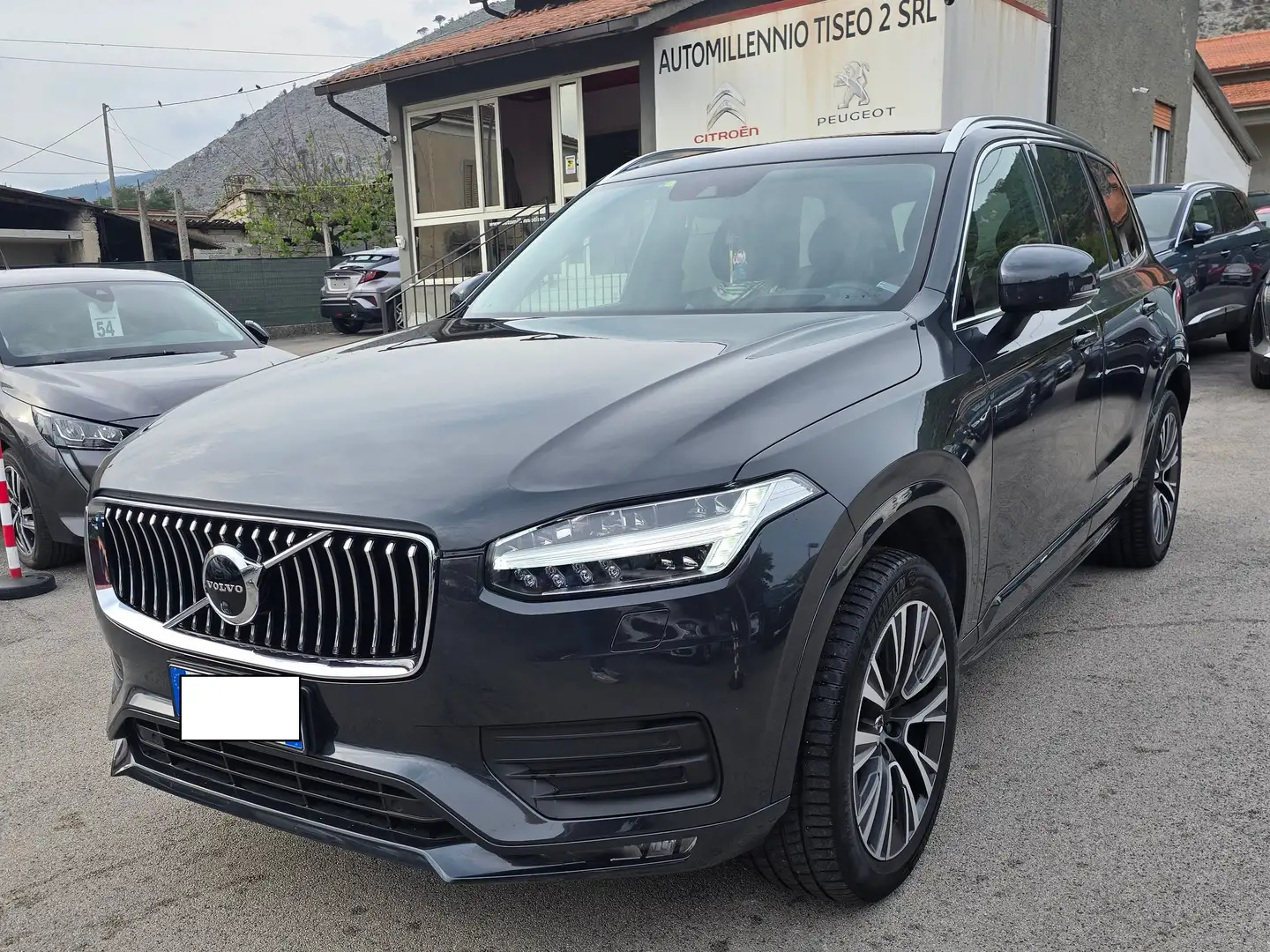 Volvo XC90 XC90 2.0 B5 AWD GEATRONIC 7 POSTI MOMENTUM PRO Gris - 2