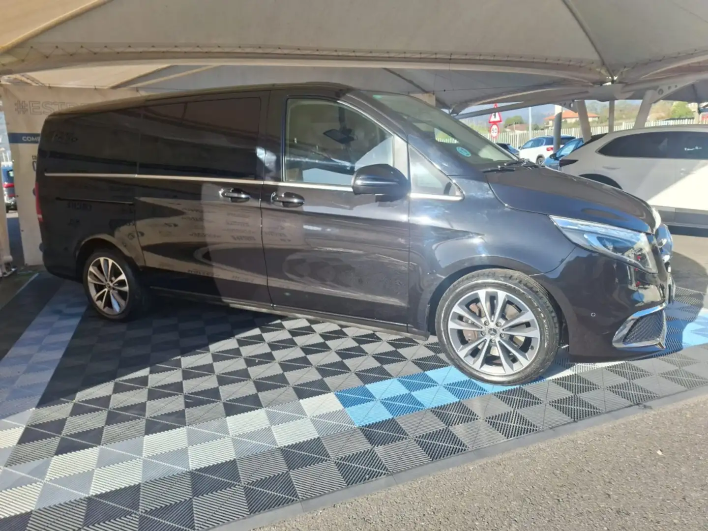 Mercedes-Benz V 250 250d Largo Avantgarde Negro - 1