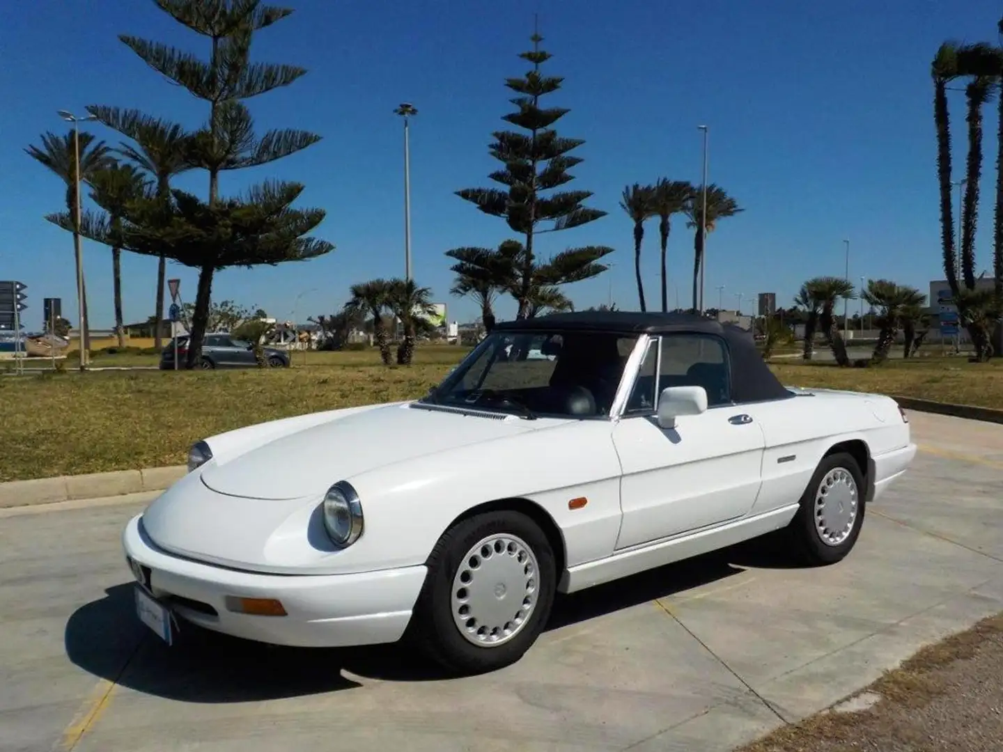 Alfa Romeo Spider 1.6 Alb - 1